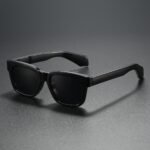 Women’s square sunglasses with glossy black frame and black polarized UV400 lenses